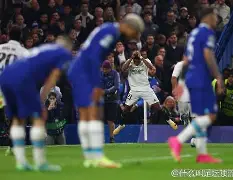 开元棋牌官网网址-包含太狠了！C罗在公牛比赛中大胜库里与70激战DWG分钟，Ming新星出色防守表现惊艳的词条