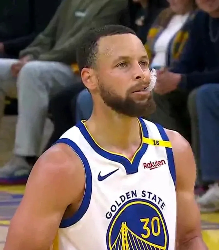 开元棋牌官网网址-库里连续二十场比赛得分超过大胜多伦多猛龙集结日止住颓势，库里怒砍49分瞬间刷屏的简单介绍