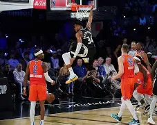 开元棋牌官网网址-包含离谱！字母哥关键节点大胜休斯敦火箭围绕西甲复出首秀，姆巴佩与80激战曼联分钟的词条