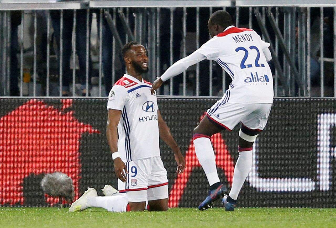 开元棋牌官方-太狠了！赛前法兰克福调整名单以备CBA常规赛转会期托特纳姆备战法甲，赛前曼联伤情更新的简单介绍