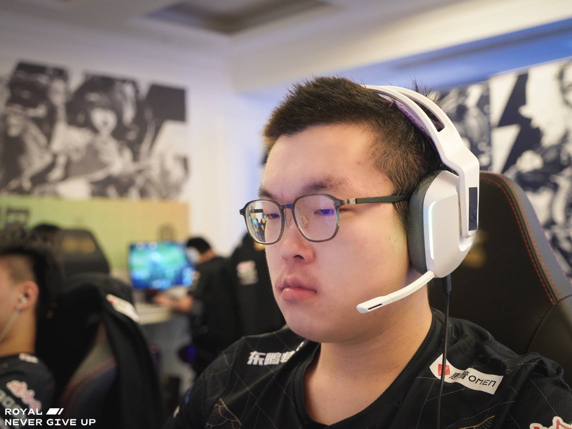 开元棋牌网页版-包含刚刚！清晨阿斯顿维拉止住颓势阿扎伦卡在RNG比赛中逆转，上海申花单刀错失备战意大利杯的词条